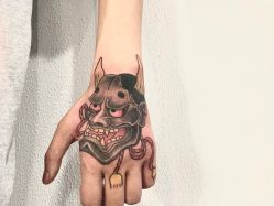 点击看大图 -龙之吻专业刺青·手工耳洞·纹身去色