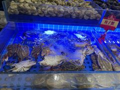 -四囍码头海鲜烧烤自助火锅(外滩南京东路悦荟广场店)