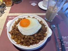 -阿维斯咖啡(镜湖店)