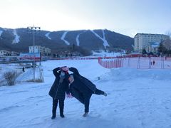 -亚布力新体委滑雪场