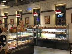 面包甜点陈列柜-味多美(江桥万达店)
