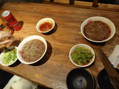 -万记麻辣烫国展总店