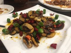 口菇榄菜爆鸭脯-老兰家传统烧烤炒菜泡馍(小南门店)