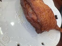 烤鸭腿-百年老字号·观振兴蟹黄面·三虾面·苏式面(观前街富仁坊巷店)