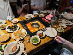 -老牌坊云南鱼豆花火锅(爱建店)