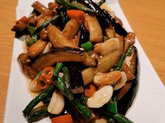 长豆角烧茄子-湘与香缘·湖南菜(王府井北京市百货大楼店)