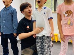 -猴有戏教育戏剧·音乐剧·主持口才·演讲朗诵辩论(环球港华师大校区)