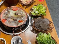 -阿婆情腊排骨火锅(金虹路店)