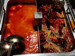 -海底捞火锅鲜切牛肉主题店(长寿路店)