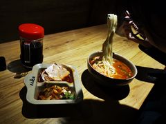 -亮亮面馆(经六路店)