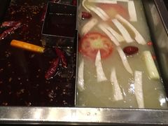 -百年川椒重庆老火锅(光谷店)
