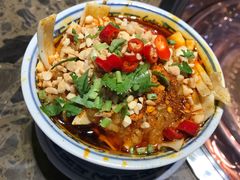 -沪小二炭火蛙锅(淮海中路美食不夜城店)