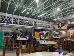 大堂-四川小胡子海鲜(丁村万人海鲜广场店)