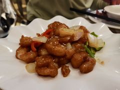 w菠萝咕咾虾-新大咀港式茶餐厅(宝山万达店)