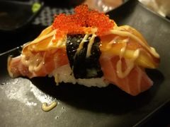 芒果三文鱼寿司（1枚）-昊·来了寿司(双楠2店)