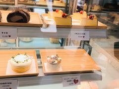 面包甜点陈列柜-AHAVA·Fang Baking Studio