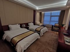 -兴芮温泉度假区