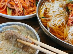 -韩风烤牛肉冷面店