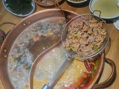 -洱火云南酸菜牛肉火锅(石景山当代商城店)