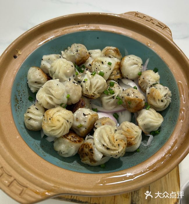 3号仓库·创意中国菜(新世界城店)黑松露拇指生煎包图片