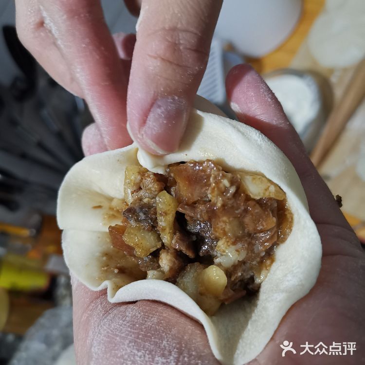 我可以负责任的说，是我到目前为止吃到的最好吃的包子