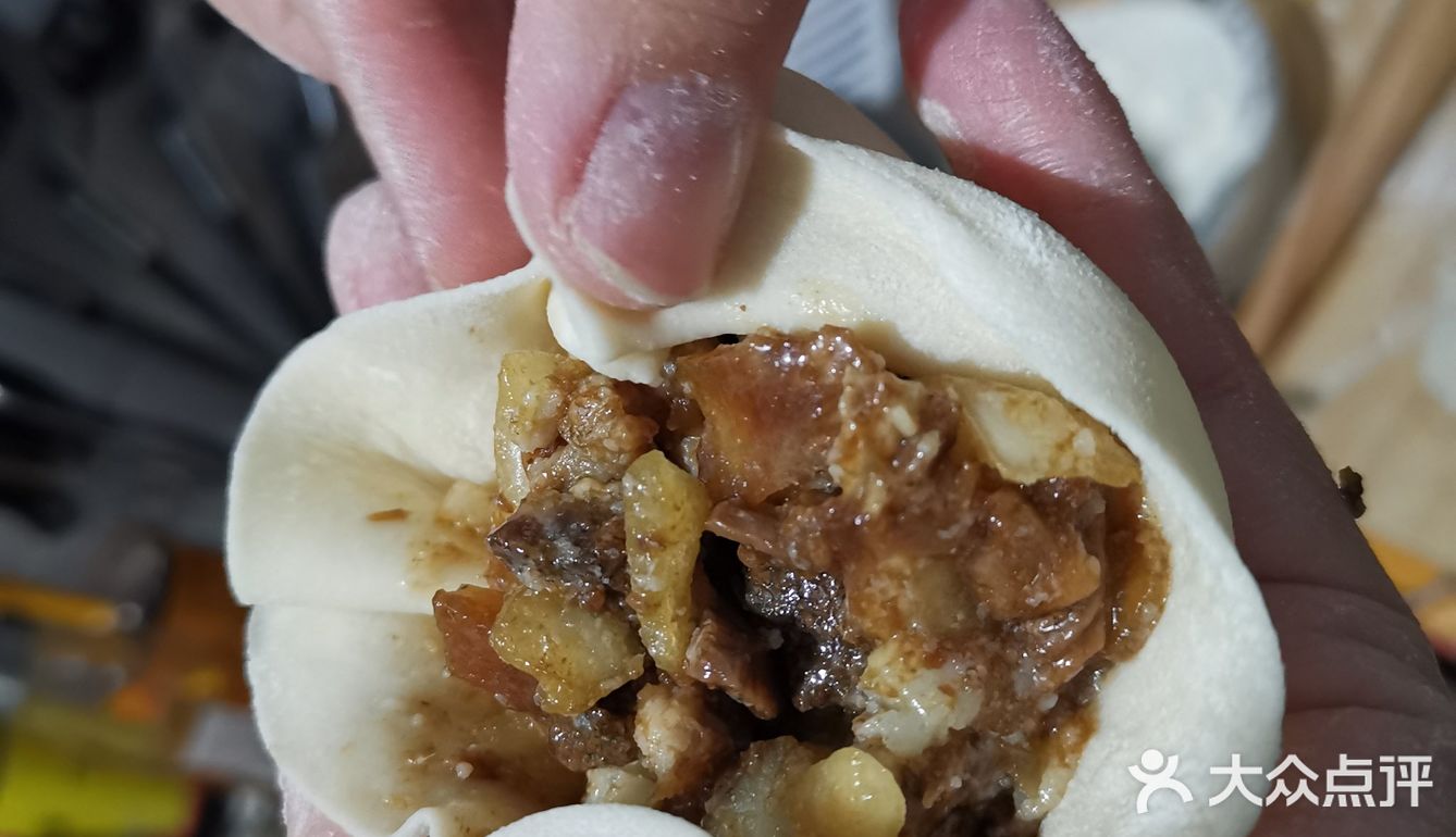 我可以负责任的说，是我到目前为止吃到的最好吃的包子