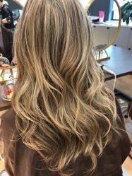 -意廊 Hair Salon