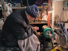 -静安寺修鞋修包修拉链
