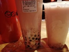 奶霜草莓果茶-CoCo都可(湖滨银泰店B区店)