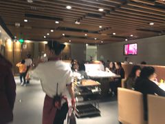 大堂-海底捞火锅鲜切牛肉主题店(长寿路店)