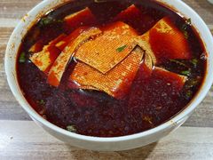 麻辣米线-老字号杨坡红油米线腊汁肉夹馍(东四道巷店)