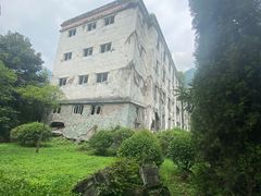 -四川汶川特大地震漩口中学遗址