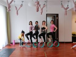 -Yvon yoga 瑜伽·精准体态管理中心