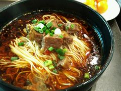 牛肉面-重庆老字号·吴抄手·高豆花(T3航站楼店)