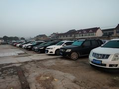 -泊安飞浦东物流大道停车场