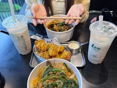-W COLLECTIVE  DESSERT SHOP