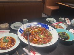 -瑞虹新天地月亮湾
