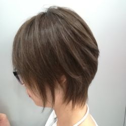 -变画·发型STUDIO