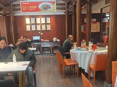 -阿瓦山寨·湘菜现炒·剁椒鱼头王(咸阳总店)