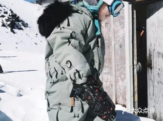 冬天到了，小朋友们是不是都期待去滑一场雪呢