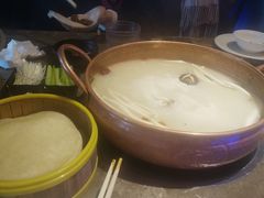 -三人行骨头王火锅(长寿店)