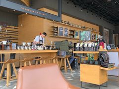 大堂-星巴克臻选(成都环球乐天店)