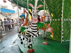 -顺德大良半月城游乐场