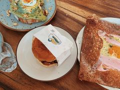 牛油果煮蛋吐司-RAC BAR(安福路店)