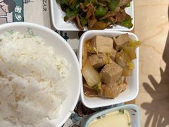 -老乡鸡(上海白玉兰广场店)