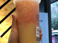 葡萄柚益菌多-书亦烧仙草(车沟巷店)