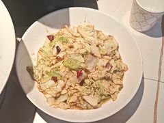 -阿瓦山寨·湘菜现炒·剁椒鱼头王(咸阳总店)