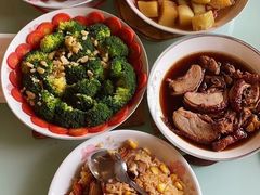 -乐禧母婴全自营月嫂(宝山店)