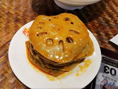 -爆炸头阿姨小四川正宗川味小吃(无任何分店)