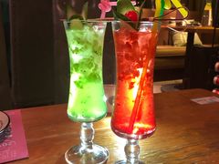 红唇莓莓-胡桃里音乐酒馆(四道口店)